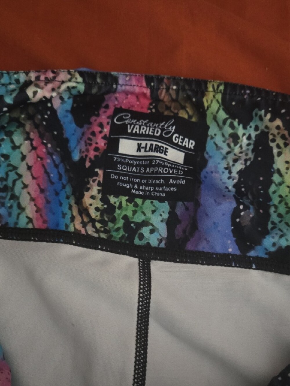 CVG Womens XL Vibrant Multicolor Snake-Print Leggings - Picture 2 of 2